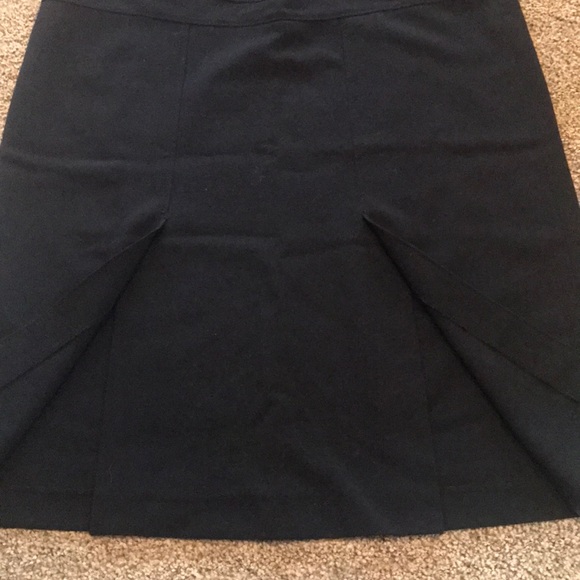 Black midi skirt - Picture 3 of 5